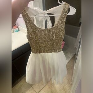Gold & white teen girl’s short dress with bow on back